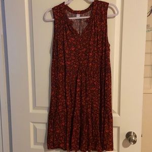 Burgundy sleeveless dress floral